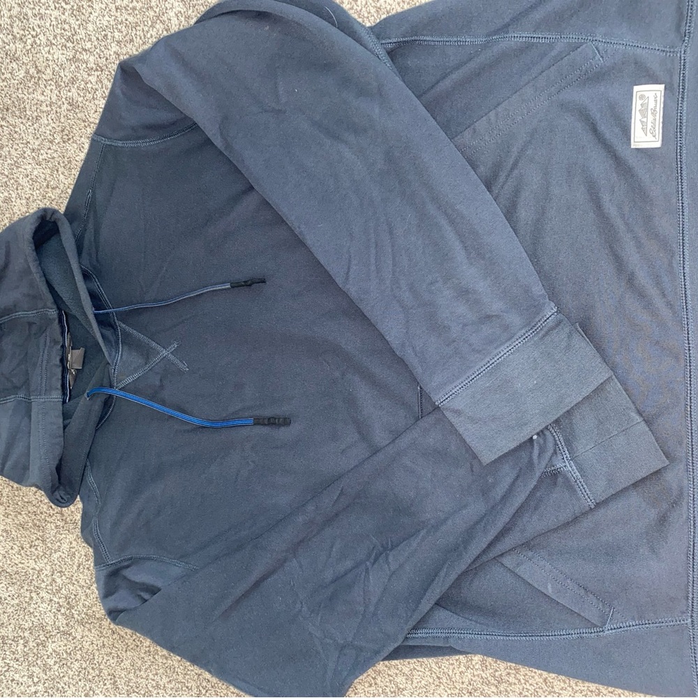 Eddie Bauer Men's Navy Blue Sweater